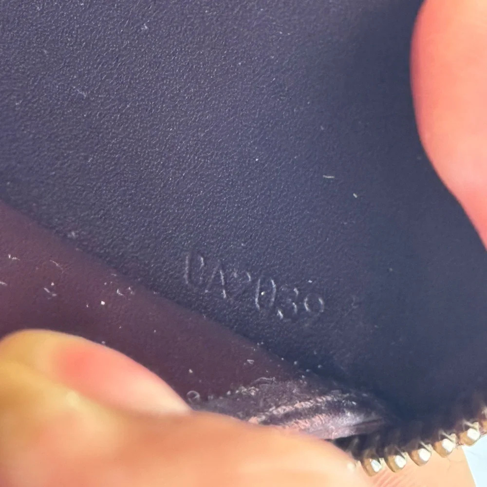 AUTHENTIC Burgundy Vernis Zippy Louis Vuitton Wallet - Picture 10 of 16